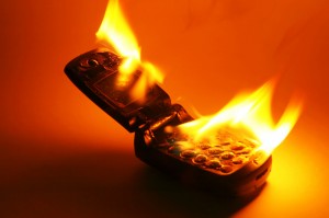 Brandend GSM toestel